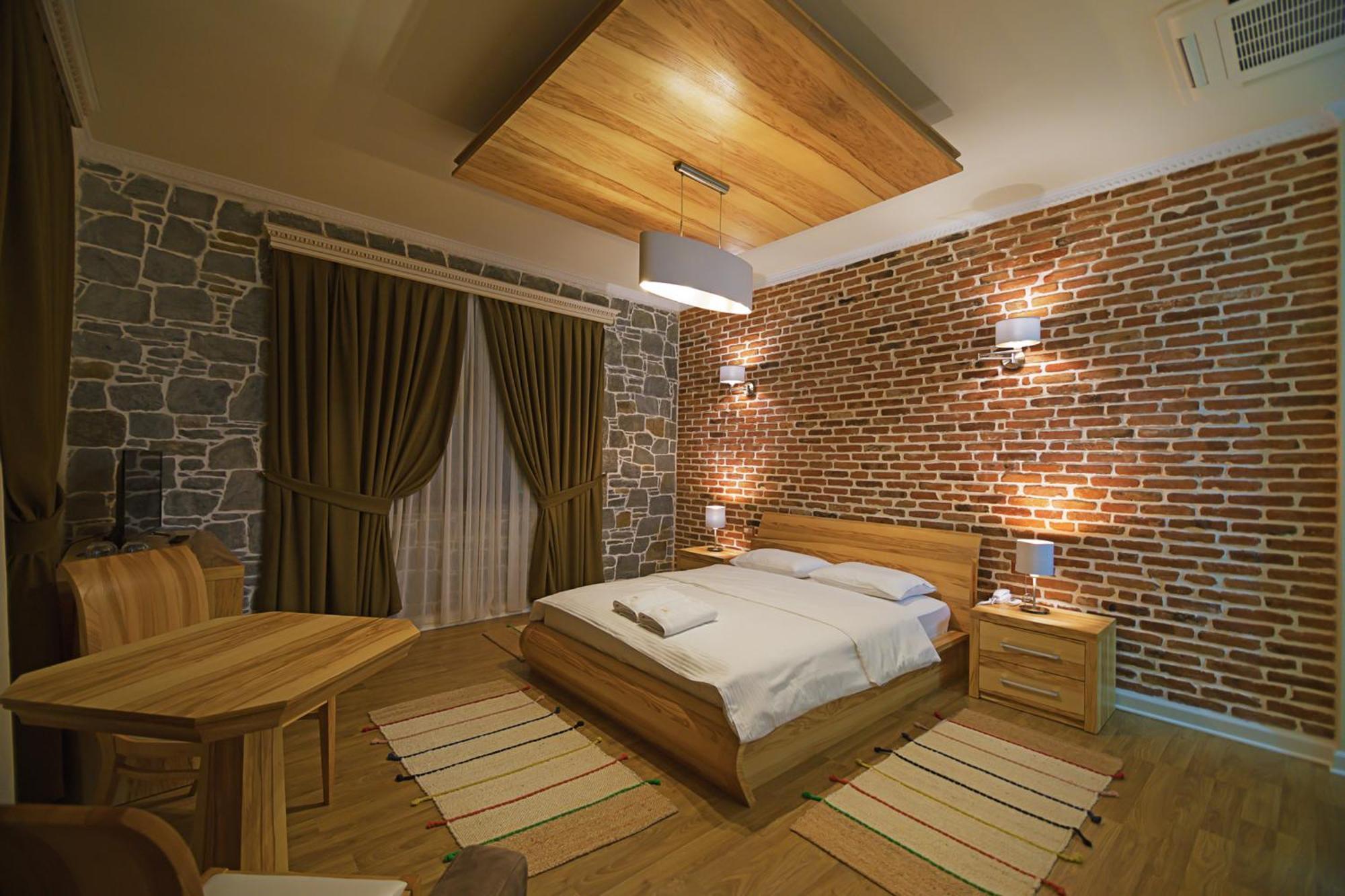 Casa Gace Hotel Корча Экстерьер фото