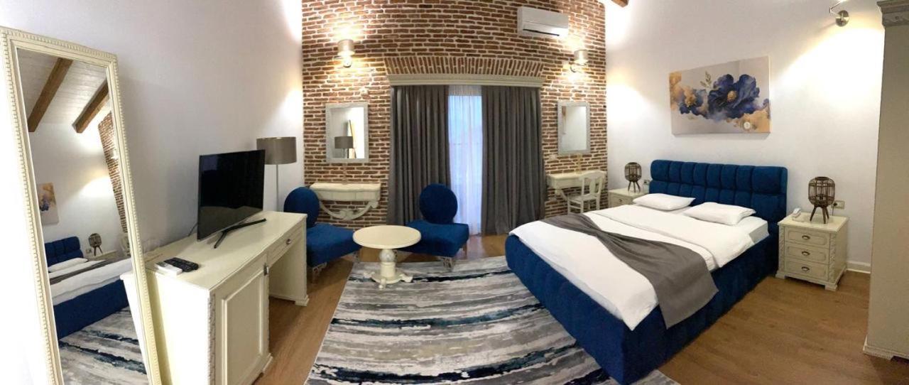 Casa Gace Hotel Корча Экстерьер фото