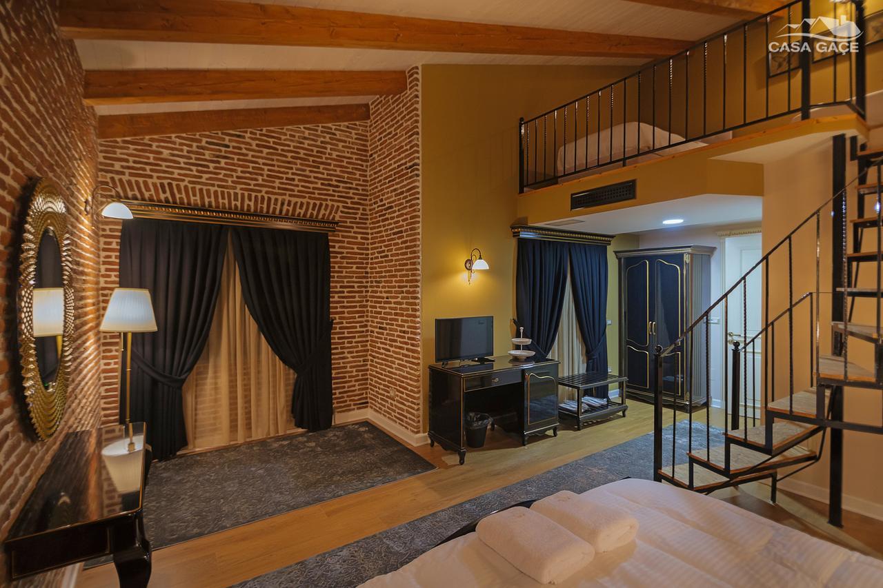 Casa Gace Hotel Корча Экстерьер фото