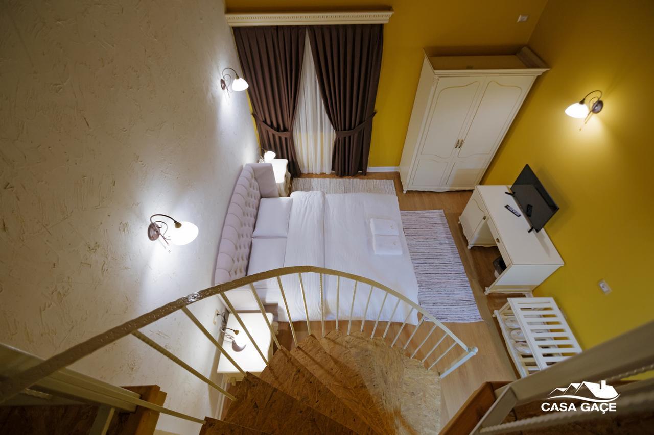 Casa Gace Hotel Корча Экстерьер фото