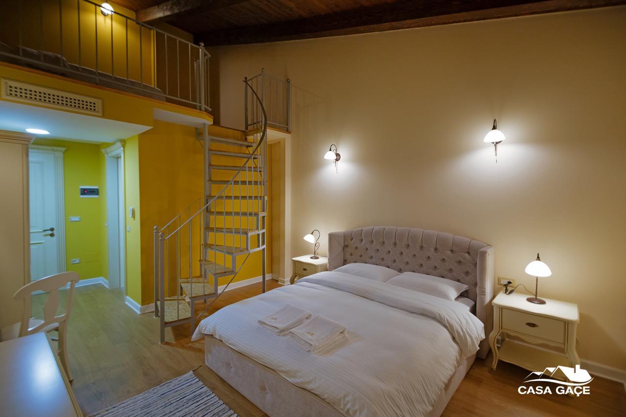 Casa Gace Hotel Корча Экстерьер фото