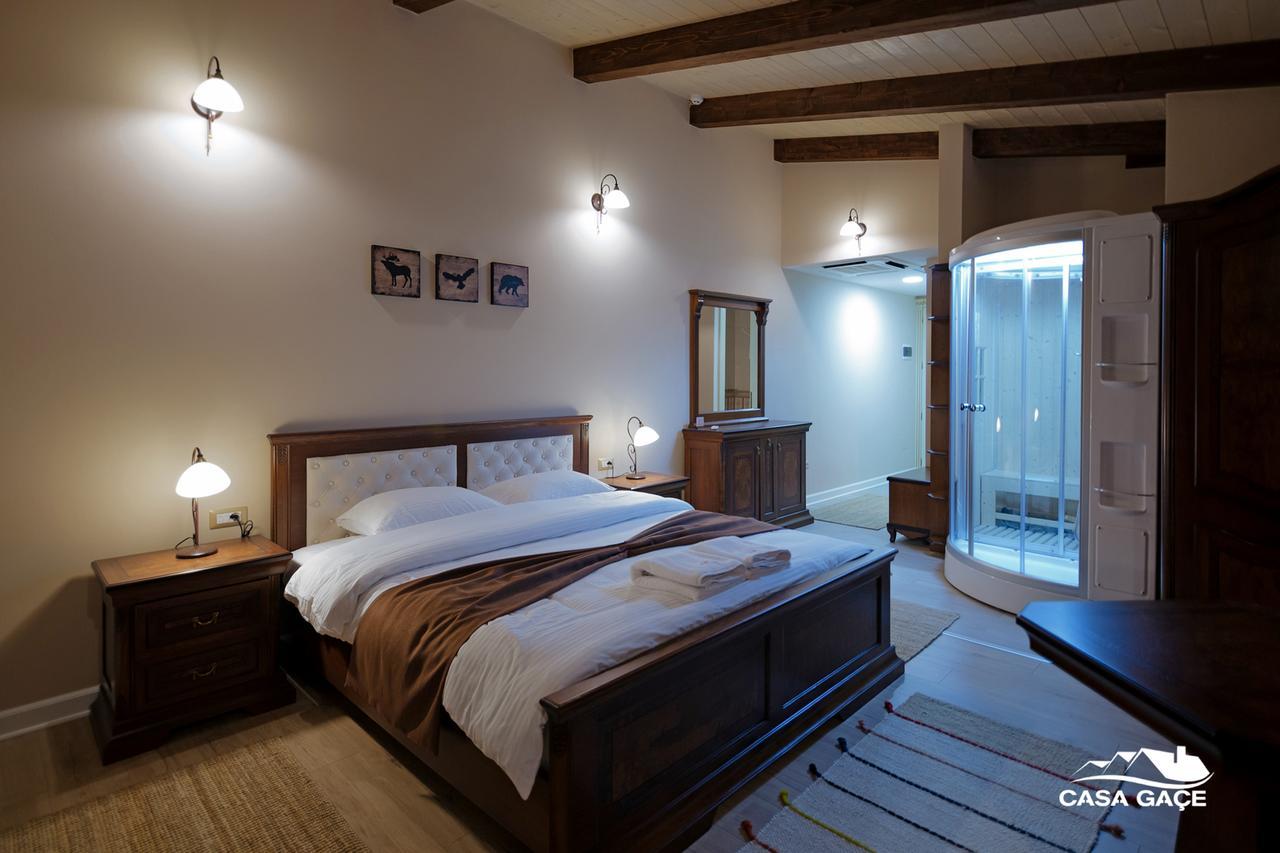 Casa Gace Hotel Корча Экстерьер фото