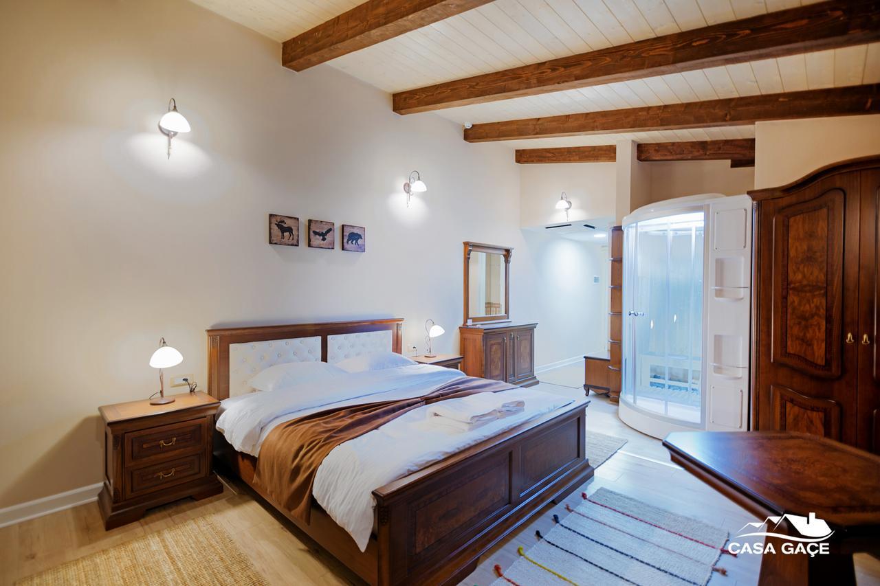 Casa Gace Hotel Корча Экстерьер фото
